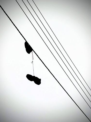 Chaussures suspendues
